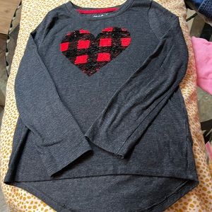 GUC Cat & Jack size 6/6x grey shirt with buffalo heart sequins design